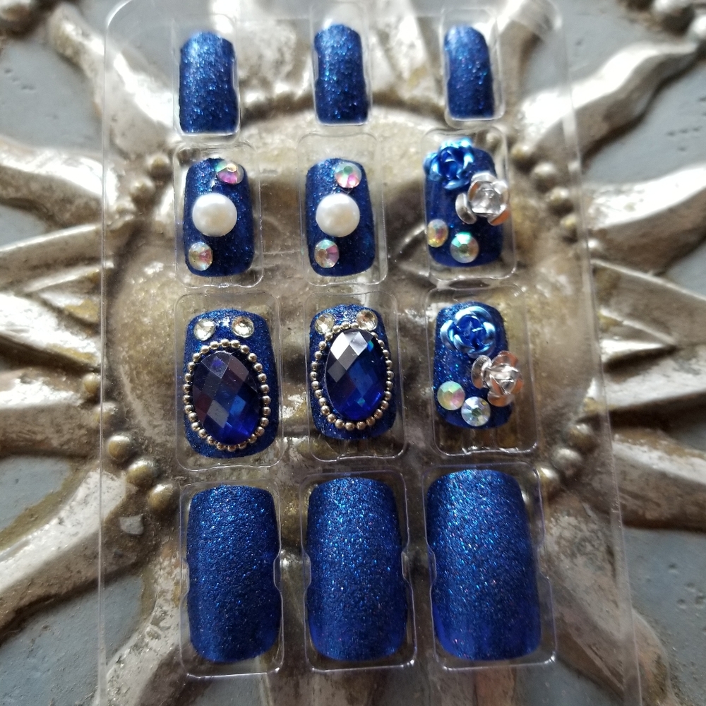 3/$25♥️ Press on Nails  Metallic Blue Rhinestone Design Nails New